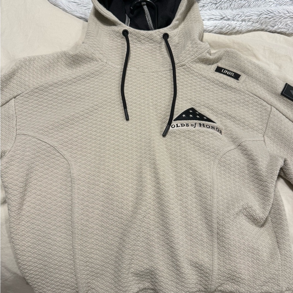 UNRL folds of honor sweatshirt